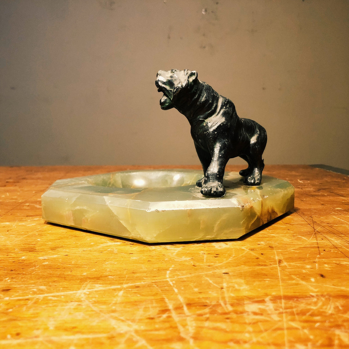 アンティーク雑貨 Vintage Chalkware Bulldog ASHTRAY 1930s アンティーク雑貨 Vintage Chalkware Bulldog ASHTRAY 1930s