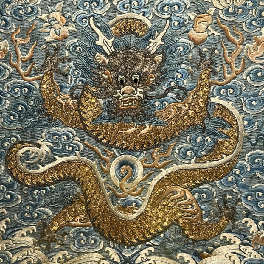 Antique Chinese Silk Dragon Roundel | 1800s Qing Dynasty – Mad Van Antiques