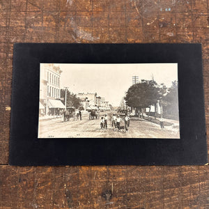 1800s Cabinet Card of Gang of Barefoot Kids on Main Street | 1884