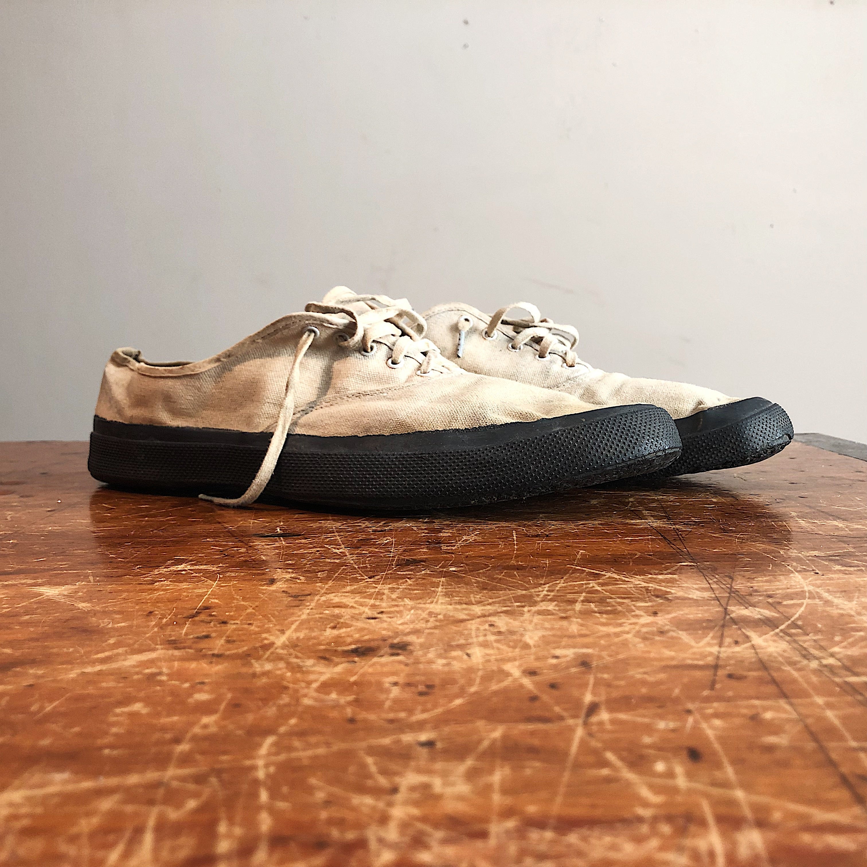 Rare WW2 Deck Shoes - United States Navy - 1940s - Size 11 1/2? - Canvas Sneakers - World War 2 Militaria Collectibles 
