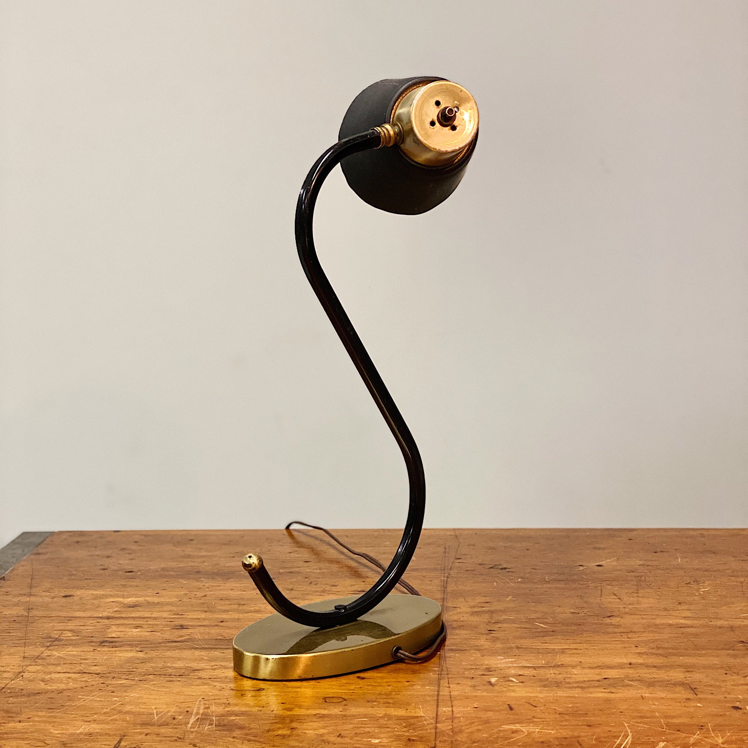 Knuckle adjuster for Vintage Midcentury Desk Lamp with Unusual S Shape - Mod Black Table Lamp - Atomic Age Lighting - Rare 1950s Accent Light