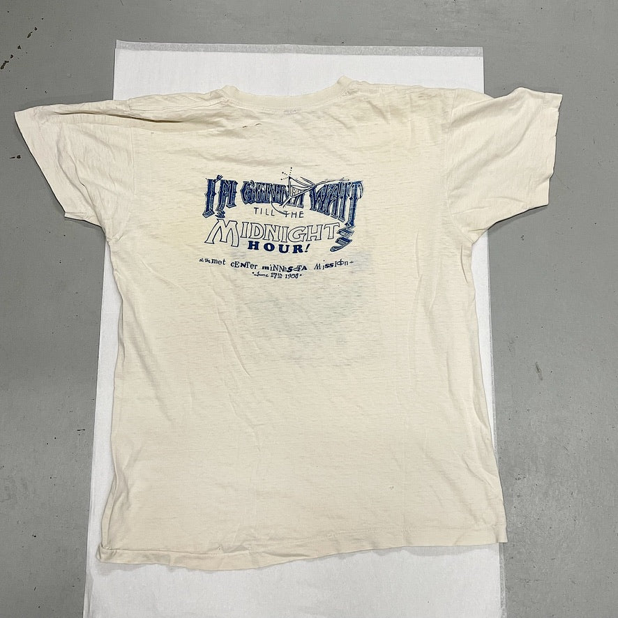 Rare 1980s Grateful Dead Parking Lot T Shirt from Minneapolis Show - Folk Art Concert Clothing - Vintage Dead Head Clothing - Jerry Garcia Reverse