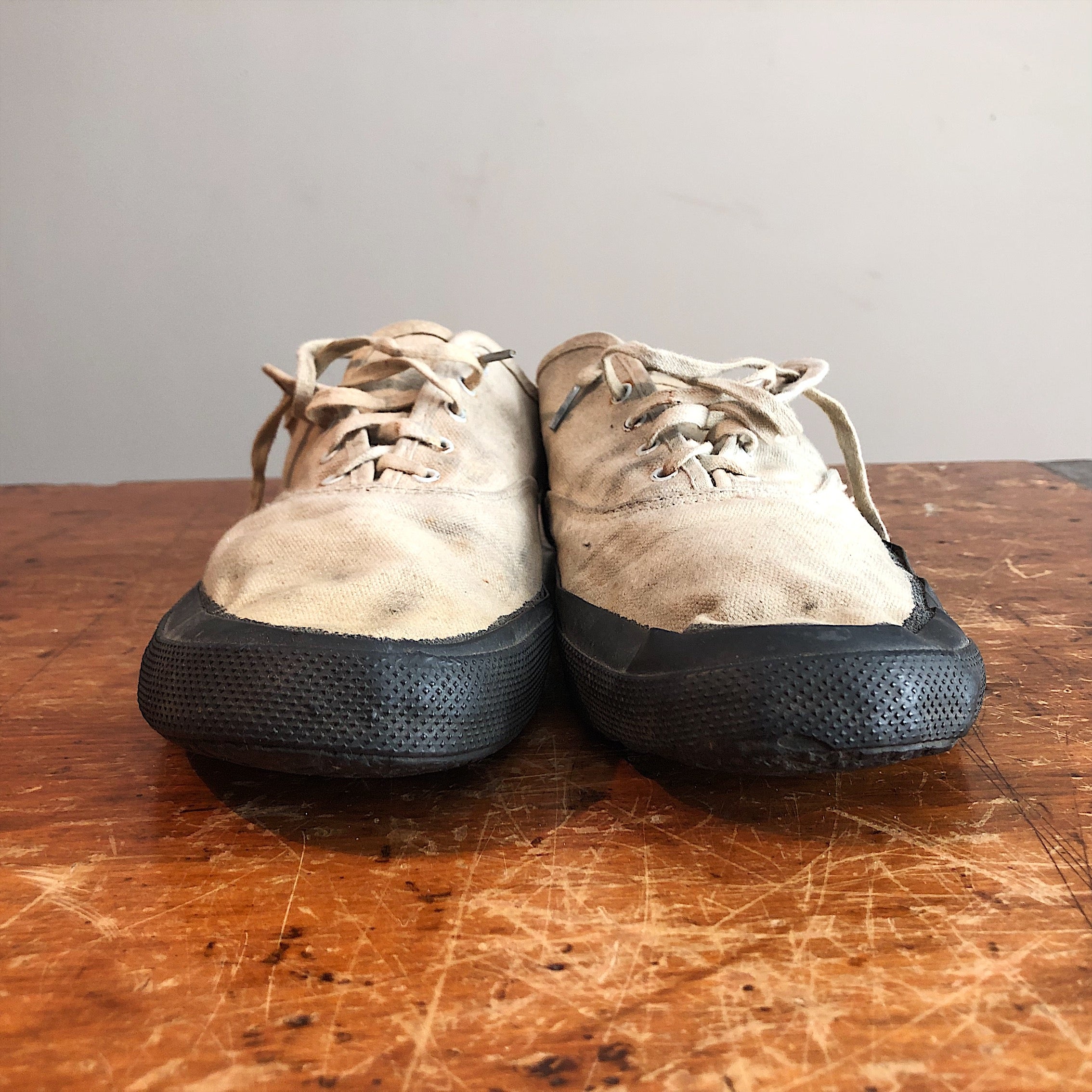 Rare WW2 Deck Shoes - United States Navy - 1940s - Size 11 1/2? - Canvas Sneakers - World War 2  Collectibles 