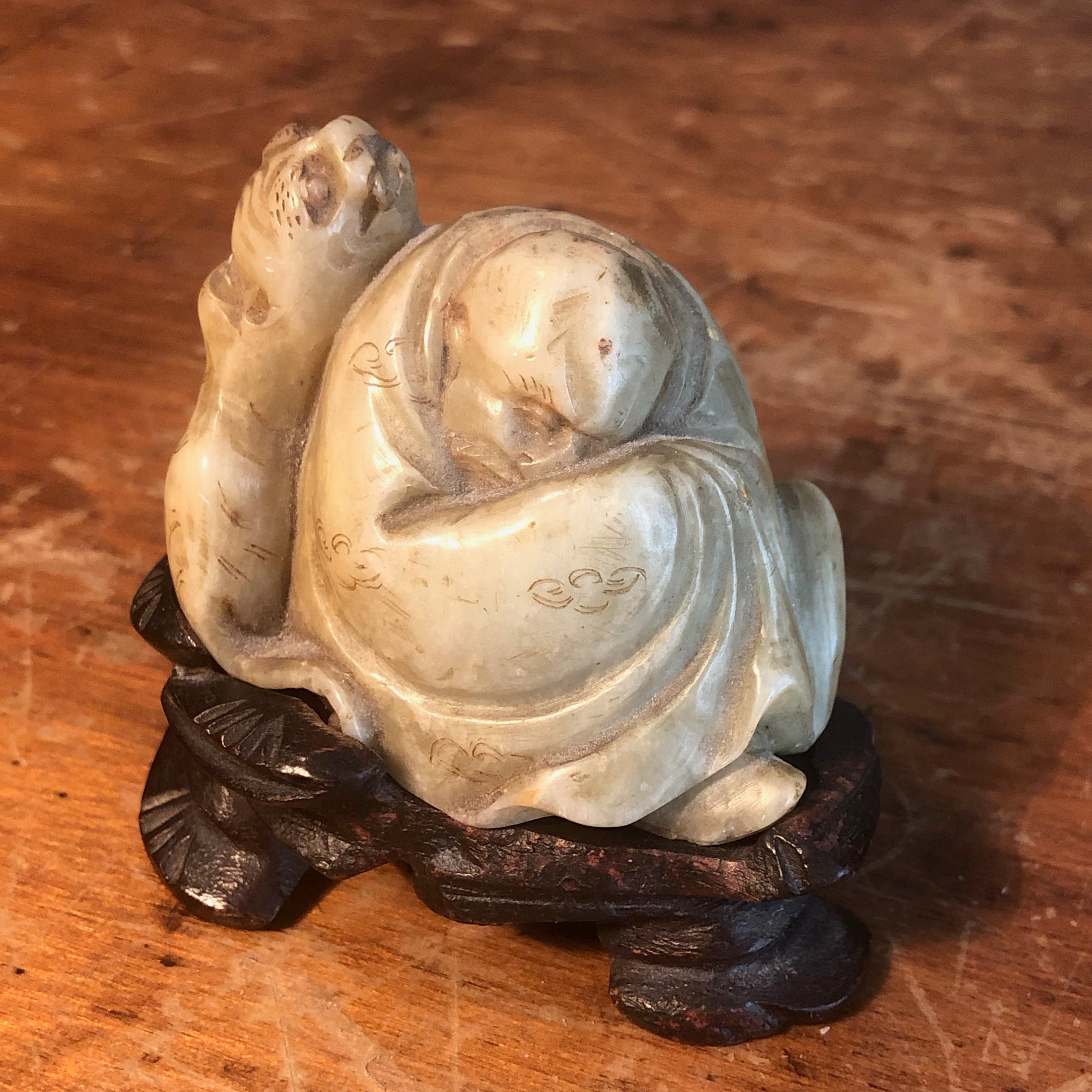 Chinese Jade Sculpture of Foo Dog and Sleeping Man - Carving on Wood - Antique Asian Art - Nephrite 